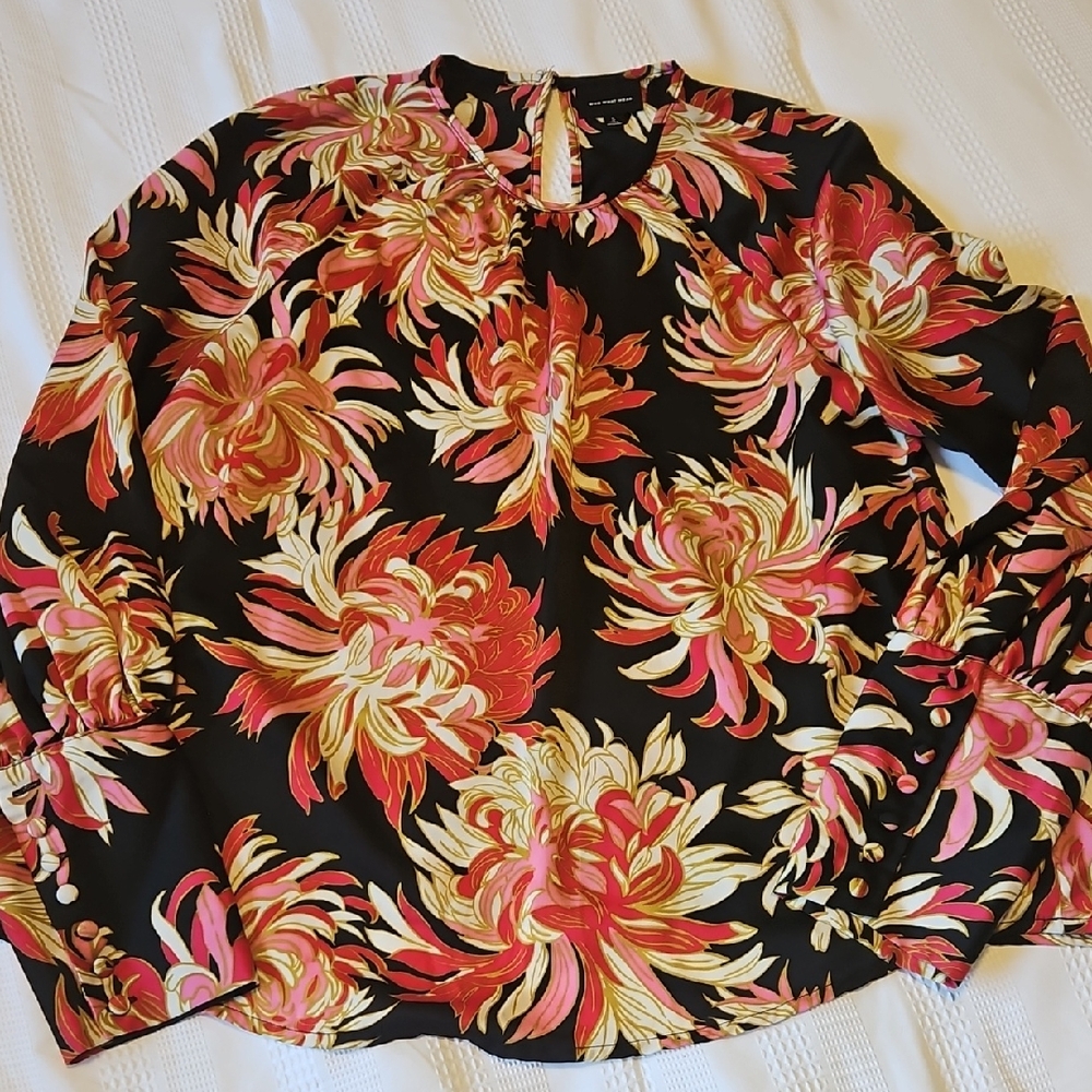 Who What Wear Floral Black and Red Top